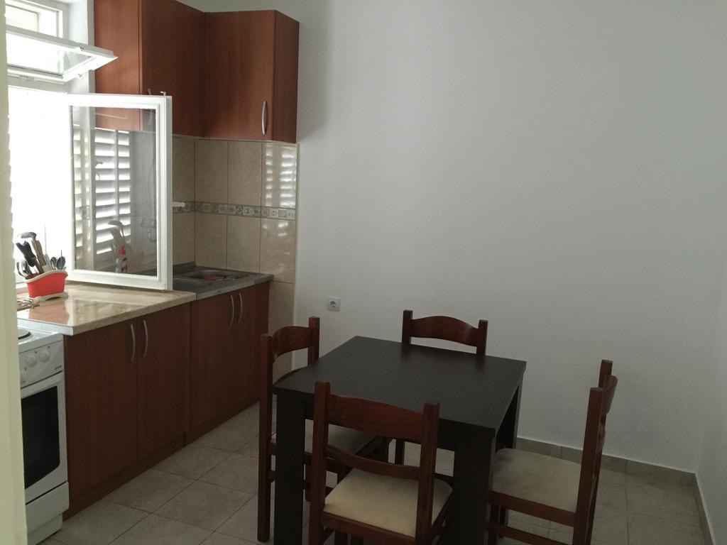 Anita Guest House Tivat Chambre photo