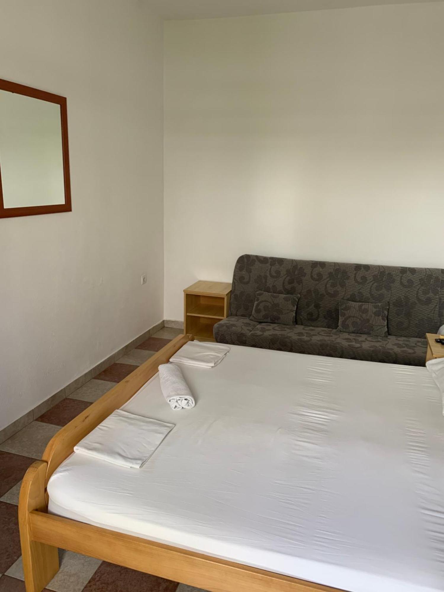 Anita Guest House Tivat Extérieur photo