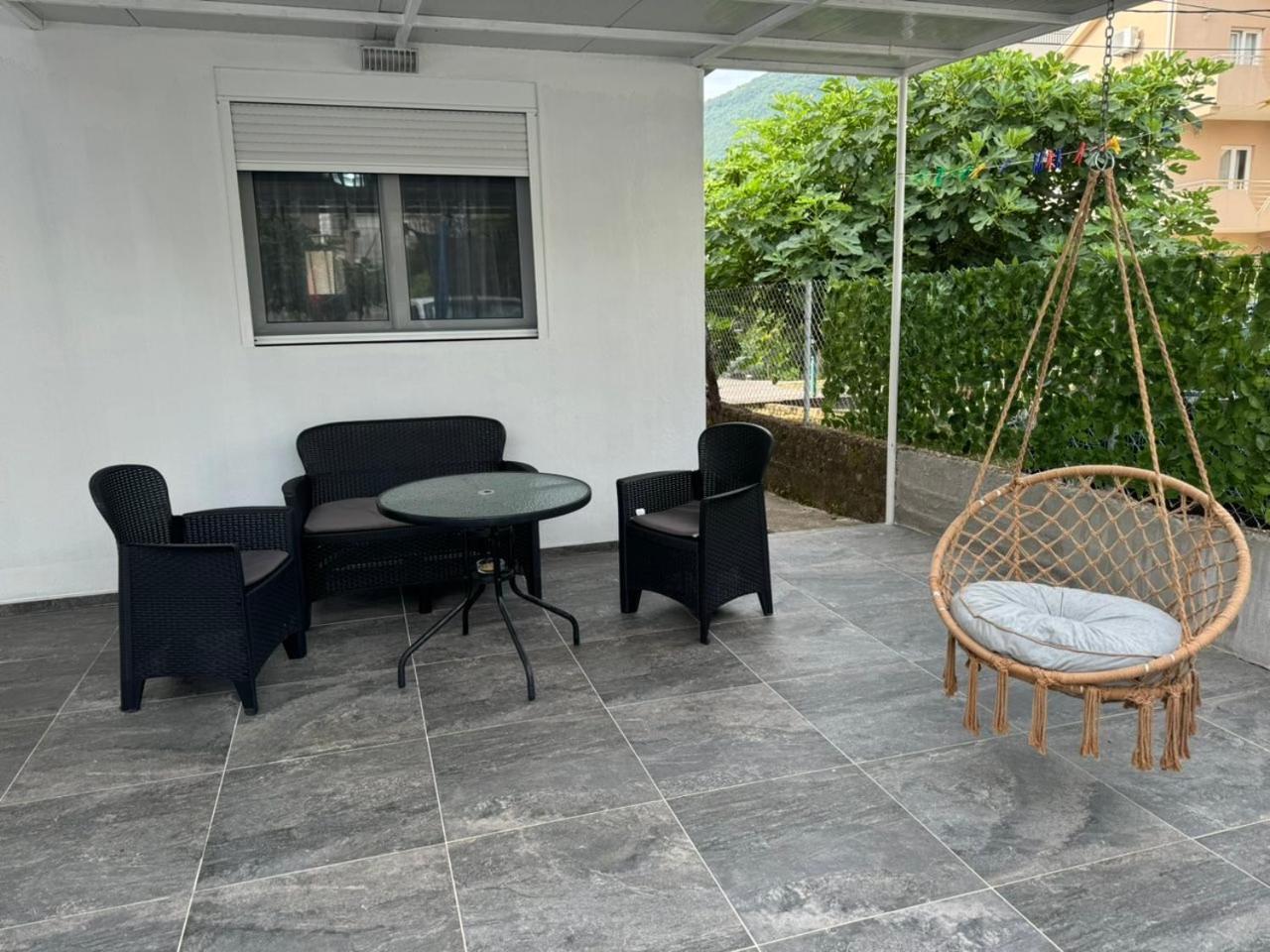 Anita Guest House Tivat Extérieur photo