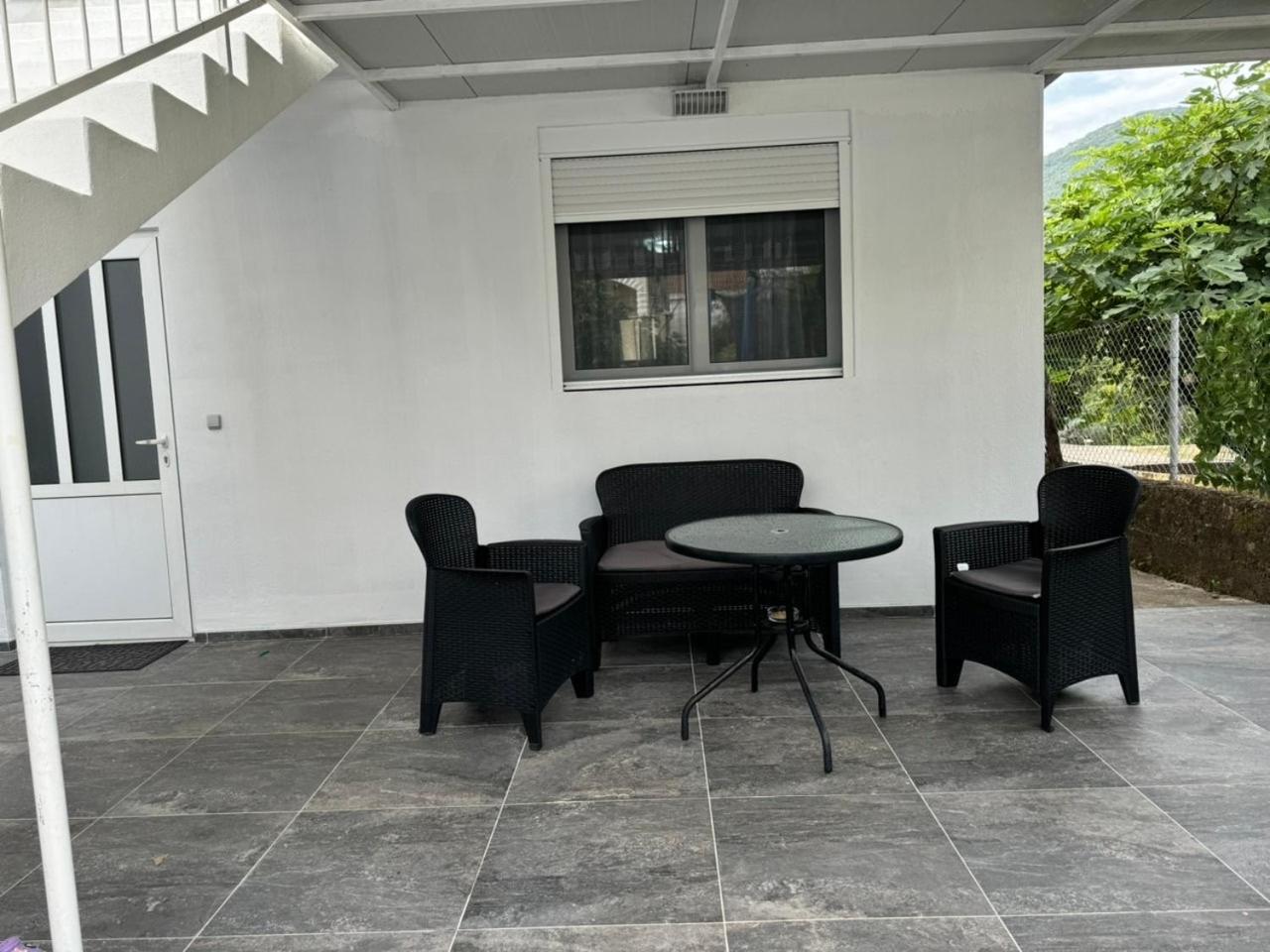 Anita Guest House Tivat Extérieur photo